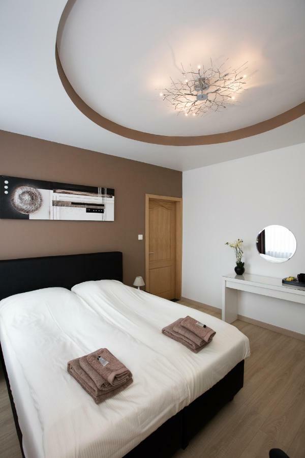 예페르 Elysian B&B 외부 사진